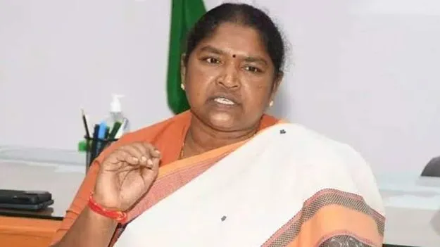 ఫీల్డ్ అసిస్టెంట్ల సమస్యల పరిష్కారానికి ప్రభుత్వం సానుకూలం: మంత్రి సీతక్క