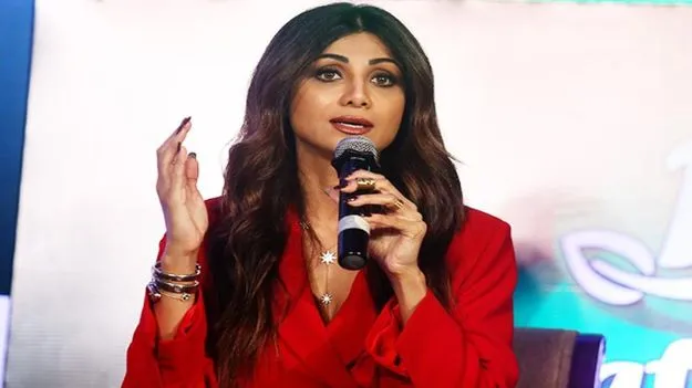 అది పూర్తిగా కల్పితం.. వైరల్ రిజర్వేషన్ పోస్ట్‌పై శిల్పా శెట్టి స్పందన.. 