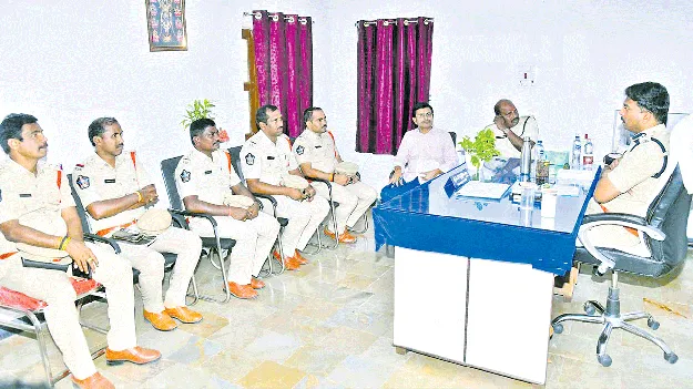 నేర నియంత్రణకు నిబద్ధతతో పనిచేయాలి