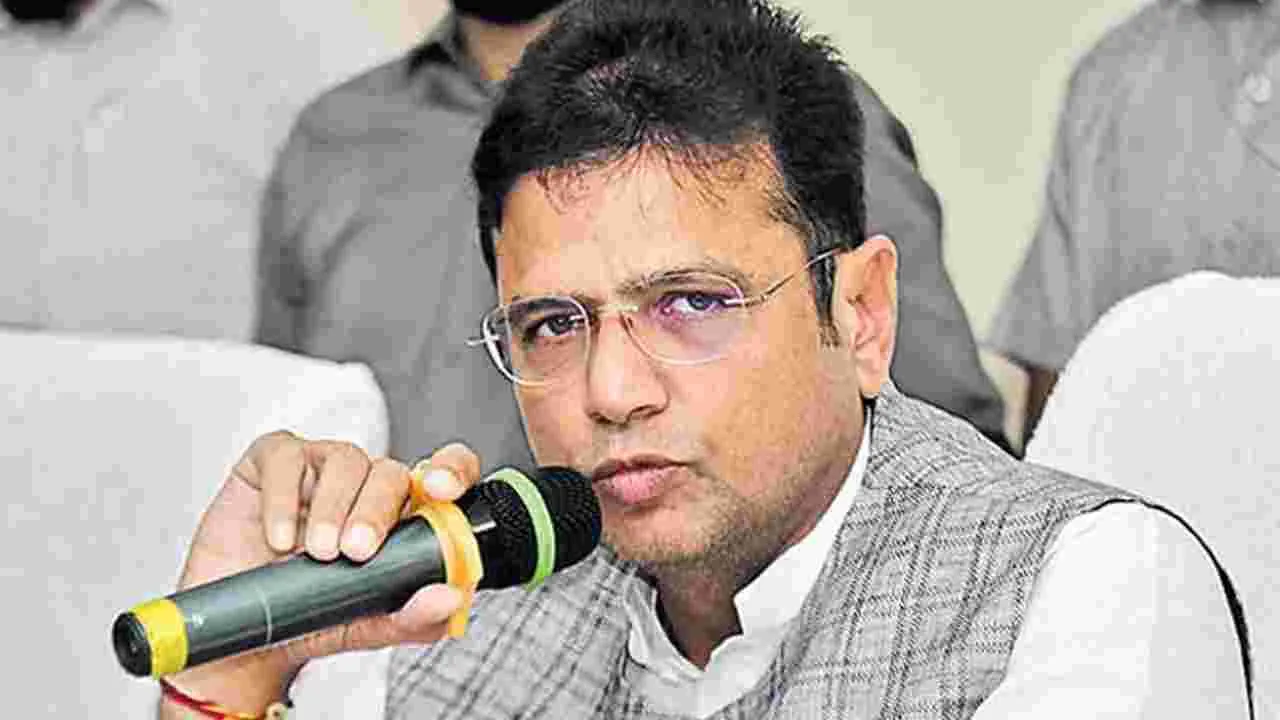 పెట్టుబడులు పెట్టండి.. అమెరికా పారిశ్రామికవేత్తలకు మంత్రి శ్రీధర్ బాబు ఆహ్వానం