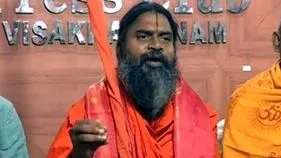 సనాతన ధర్మాన్ని కించపరిచేలా ప్రకాశ్ రాజ్ వ్యాఖ్యలు: శ్రీనివాసానంద సరస్వతి