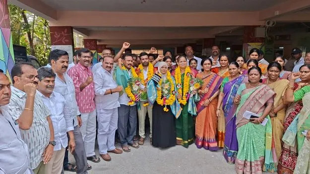 కేటీఆర్‌ ఇలాకాలోనూ..   తప్పని బేరసారాలు