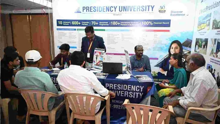 ఏబీఎన్ ఆంధ్రజ్యోతి ఆధ్వర్యంలో విద్యా జ్యోతి కార్యక్రమం.. రెండో రోజు విశేష స్పందన