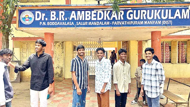  Yet Bidding Farewell… వీడలేమంటూ.. వీడుకోలంటూ..