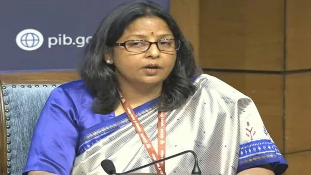 డీజిల్, పెట్రోల్‌కు ఎలాంటి కొరత లేదు: కేంద్రం ప్రకటన