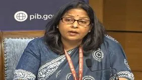 రెండు నెలలకు సరిపడా ముడి చమురు నిల్వలు... కేంద్రం