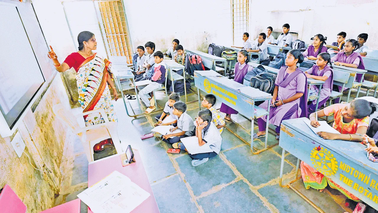 ఎయిడెడ్‌లో 99 మిగులు పోస్టులు