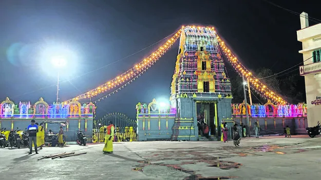 బ్రహ్మోత్సవాలకు మట్టపల్లి క్షేత్రం ముస్తాబు