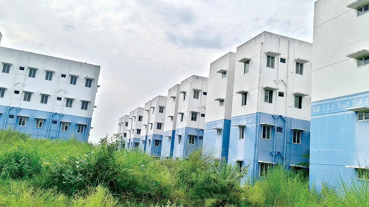 Dream Home: How Far Away? గృహయోగం.. ఇంకెంత దూరం?