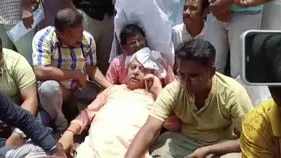 పశ్చిమ బెంగాల్‌లో మరో ఘటన.. టీఎంసీ ఎంపీ కల్యాణ్ బెనర్జీపై దాడి.. 