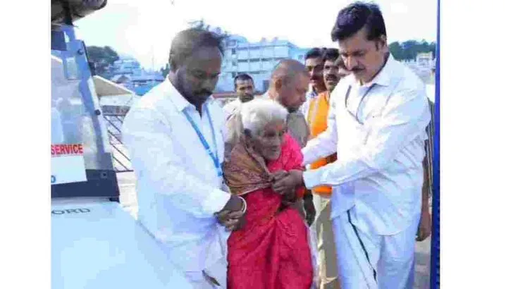 తిరుమల శ్రీవారిని దర్శించుకున్న 116 ఏళ్ల వృద్ధురాలు..