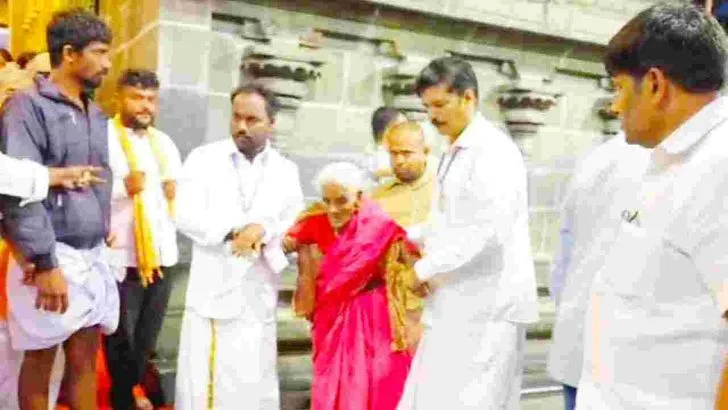 తిరుమల శ్రీవారిని దర్శించుకున్న 116 ఏళ్ల వృద్ధురాలు..