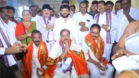 భద్రాద్రి రామయ్య ఆలయంలో మంత్రి తుమ్మల ప్రత్యేక పూజలు