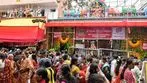 ఉజ్జయిని మహంకాళి ఆలయానికి పోటెత్తిన భక్తులు