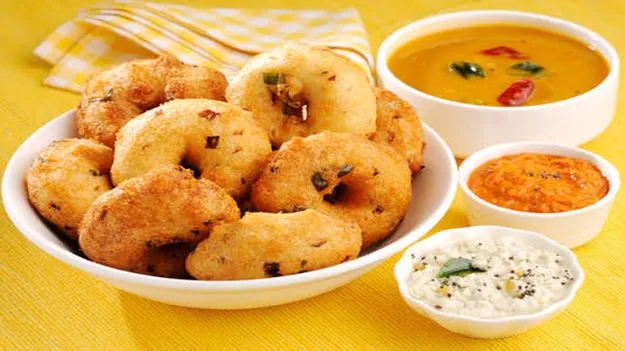  వడలో బొద్దింక..