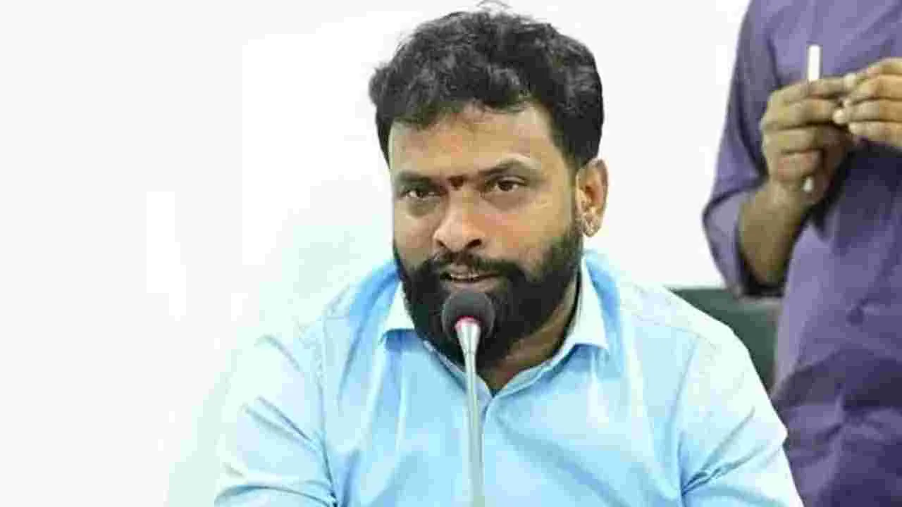 కార్మికులకు అపార అవకాశాలు.. సద్వినియోగం చేసుకోండి: మంత్రి వాసంశెట్టి సుభాశ్