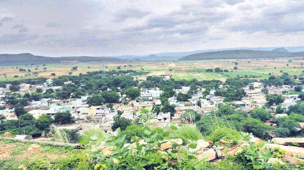 నిర్వాసితులపై కొత్త డ్రామా