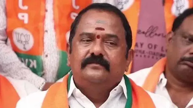 కామారెడ్డి ఎమ్మెల్యే వెంకటరమణారెడ్డిపై పరువు నష్టం దావా