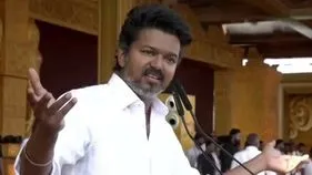 ఆ మూడూ కలిసొస్తే విజయ్‌కు పట్టం.. కొనసాగుతున్న ప్రతిష్టంభన