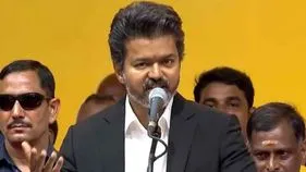 రూ.10 లక్షల కోట్లు అప్పు మిగిల్చి ఖజానా ఖాళీ చేశారు: విజయ్