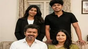 విజయ్ ప్రమాణ స్వీకారానికి కుటుంబం దూరం.. నెట్టింట జోరుగా చర్చ..