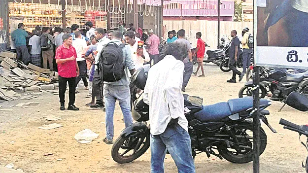 మద్యం దుకాణాలు ఫుల్‌  