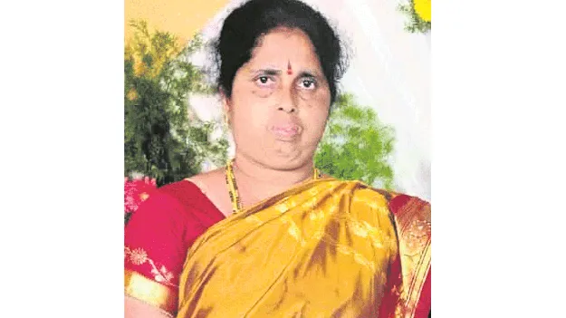 తాను కన్నుమూసి.. ఇద్దరికి చూపునిచ్చి 