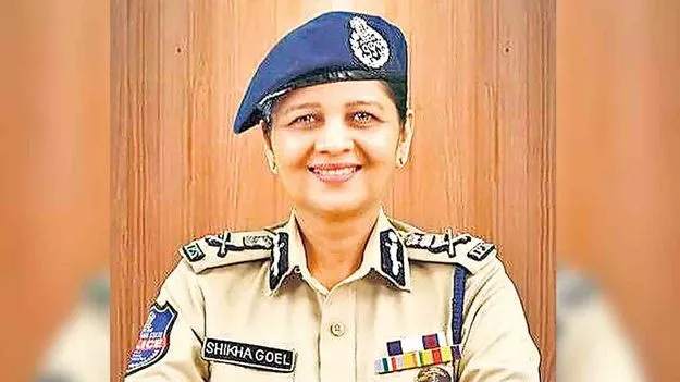 ప్రతి ఠాణాలో సైబర్‌ వారియర్లు