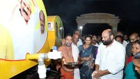 తానా కోశాధికారి రాజా కసుకుర్తి ఆధ్వర్యంలో గ్రామాలకు నీటి ట్యాంకర్ల సహయం
