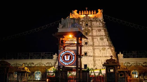 తిరుమల శ్రీవారి సర్వదర్శనానికి 10 గంటల సమయం
