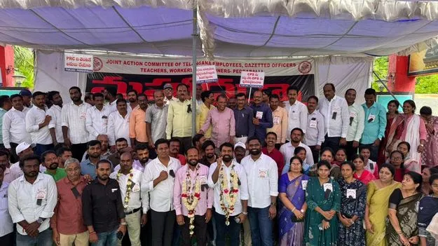 ఉద్యోగుల సమస్యలు పరిష్కరించాలి