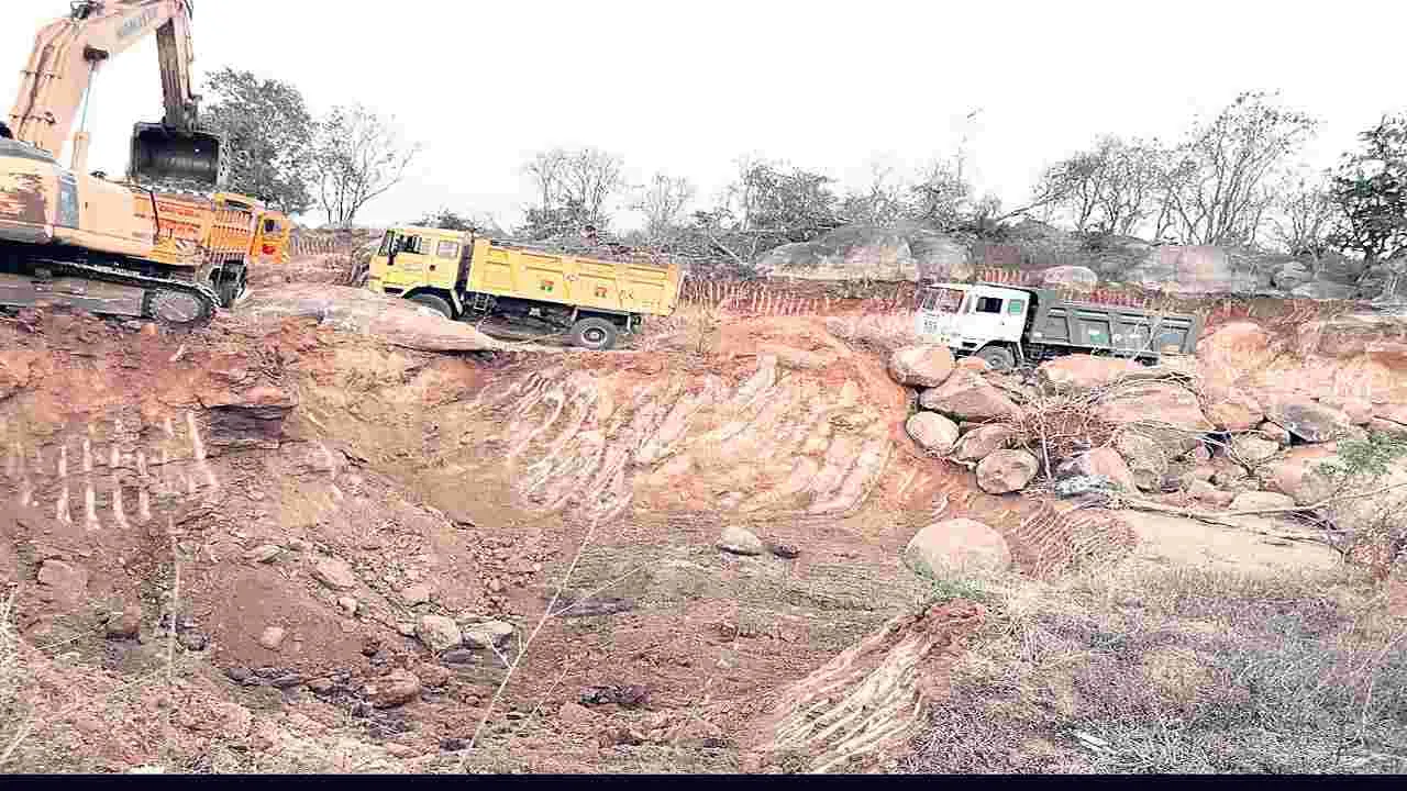 గుట్టలు స్వాహా..