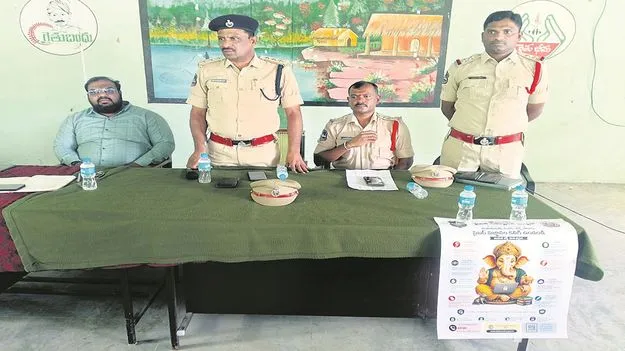 kumaram bheem asifabad- గణేశ్‌ ఉత్సవాలకు అనుమతి పొందాలి