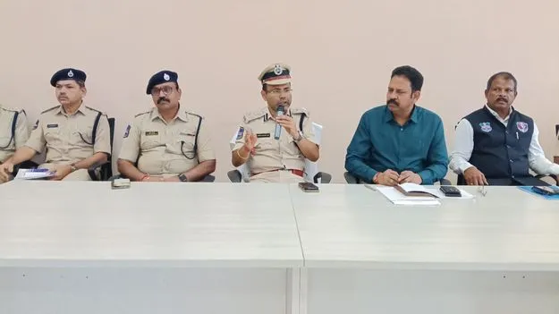 డ్రగ్స్‌ సరఫరా మూలాలను సమూలంగా చేధించాలి...