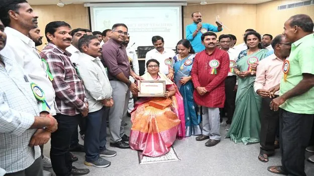  విద్యా వ్యవస్థను బలోపేతం చేయాలి