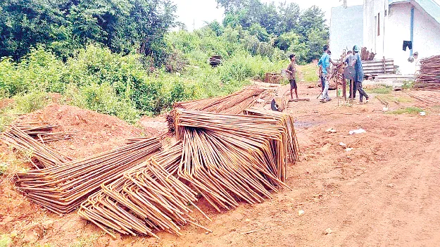 ముందుగా అండర్‌ పాసేజ్‌లు