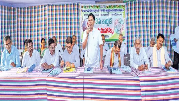 సభ్యుల సమష్టితోనే సంఘం అభివృద్ధి