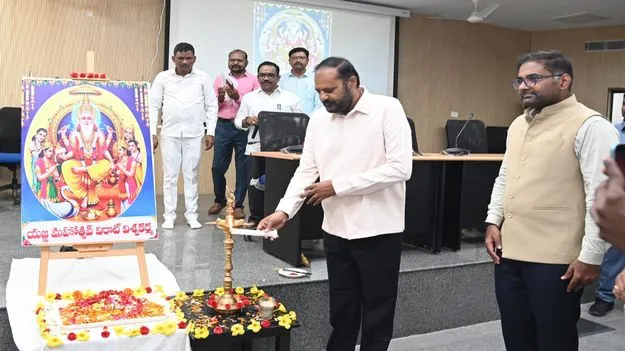  సమాజ నిర్మాణంలో విశ్వకర్మల పాత్ర   కీలకం