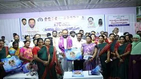 మహిళా సంక్షేమానికి పెద్దపీట