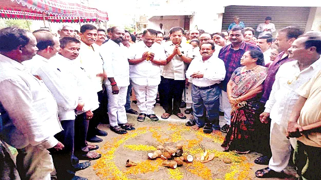 ఇంటింటికీ కుళాయిల ఏర్పాటు
