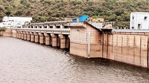 శ్రీశైలంలో 847 అడుగుల నీటి నిల్వ