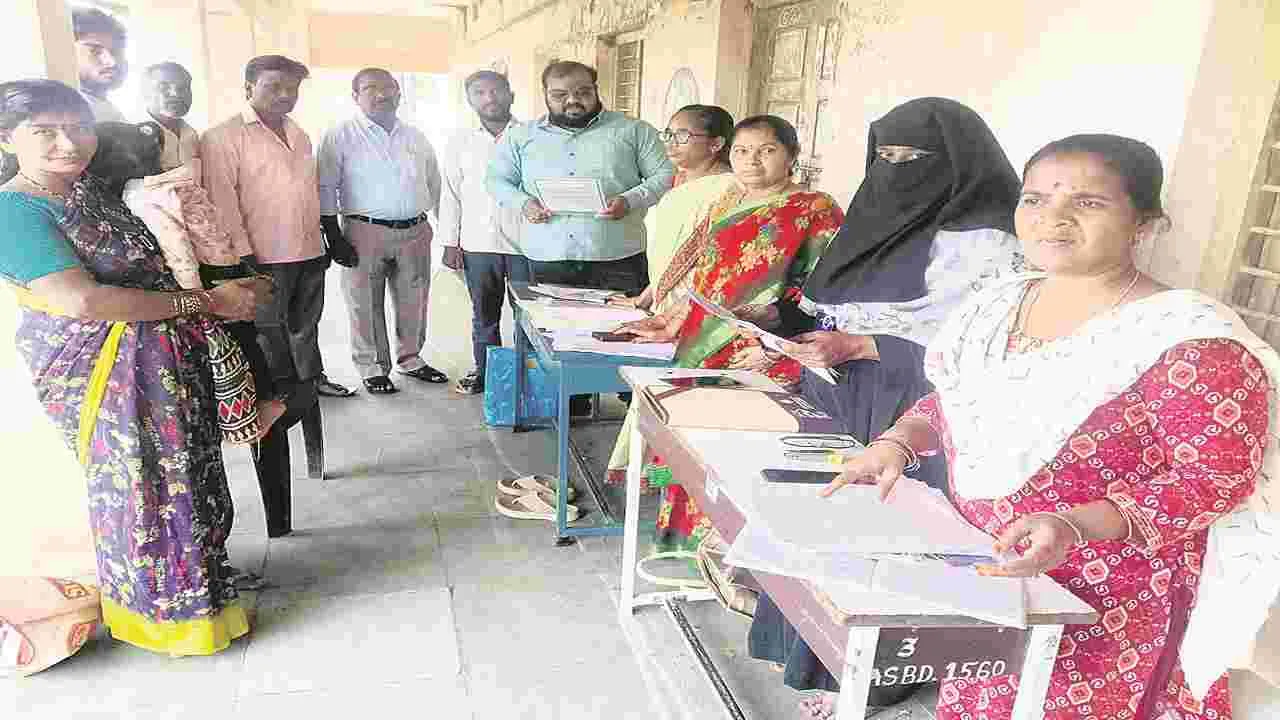 kumaram bheem asifabad- ఓటరు నమోదు ప్రక్రియ పూర్తి చేయాలి