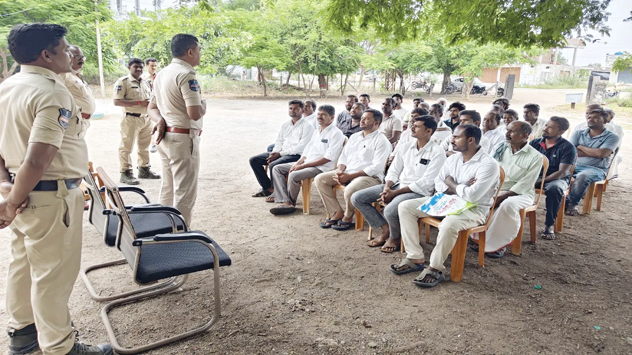 ప్రశాంత వాతావరణంలో ఉత్సవాలు జరుపుకోవాలి