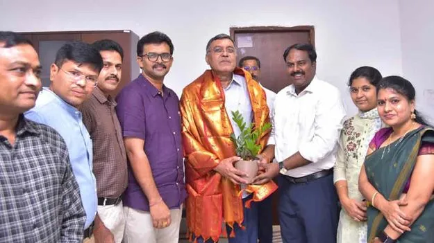 పీఆర్‌సీ చైర్మన్‌గా దినేశ్‌ బాధ్యతలు