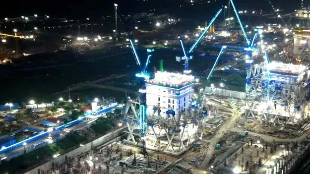 వెలుగు జిలుగుల రాజధాని