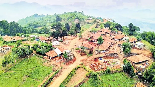 చెరువులవేనం రోడ్డుకి మోక్షం
