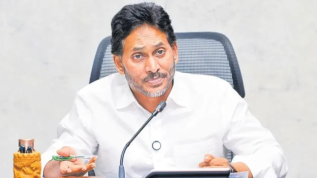రిటర్నింగ్‌ ఆఫీసర్లే చంద్రబాబుకు ఏజెంట్లు 