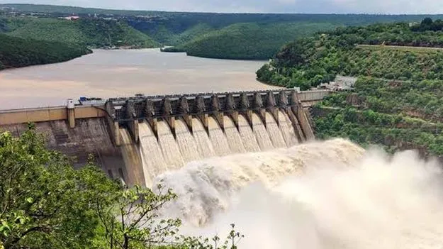 శ్రీశైలంలో నిలిచిన విద్యుదుత్పత్తి 
