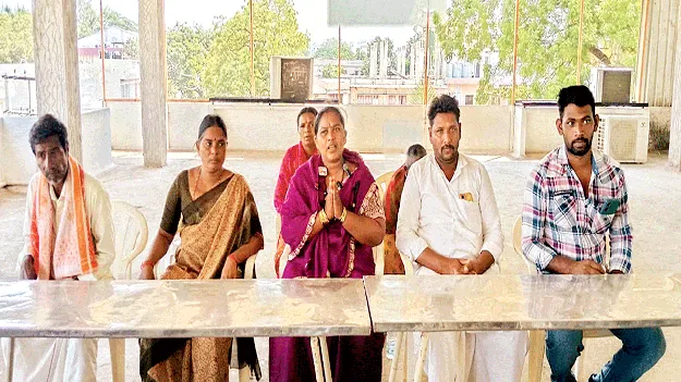 మీరే బయటివాళ్లు..!