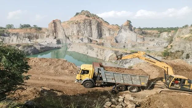 జోరుగా మట్టిదందా